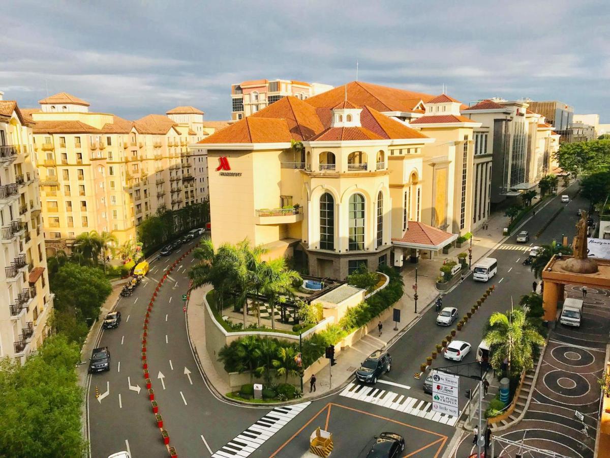 Apartments Across Naia Terminal 3 Manila Exterior photo